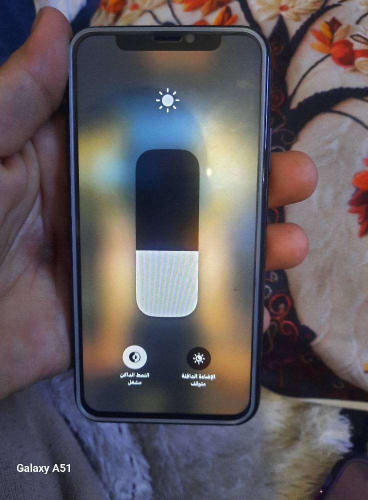 السلام عليكم عندي ايفون X العادي عارضة للبيع 
الجهاز امانت الله ممفتوح وبعدة نموذج M 
كلة شغال ومابي اي مشكلة شريحة اتصال شغالة 
فقط بطارية خدمة وفيس ايدي متوقف بسبب التحديث 
والجهاز يجي بذاكرة 256 كيكابايت يعني انسى الذاكرة 
قيم بما يرضي الله ومستعجل علا بيعتة 
مكاني بغداد البياع سويب 
رقمي:  *********** يتوفر واتساب ايضاا
