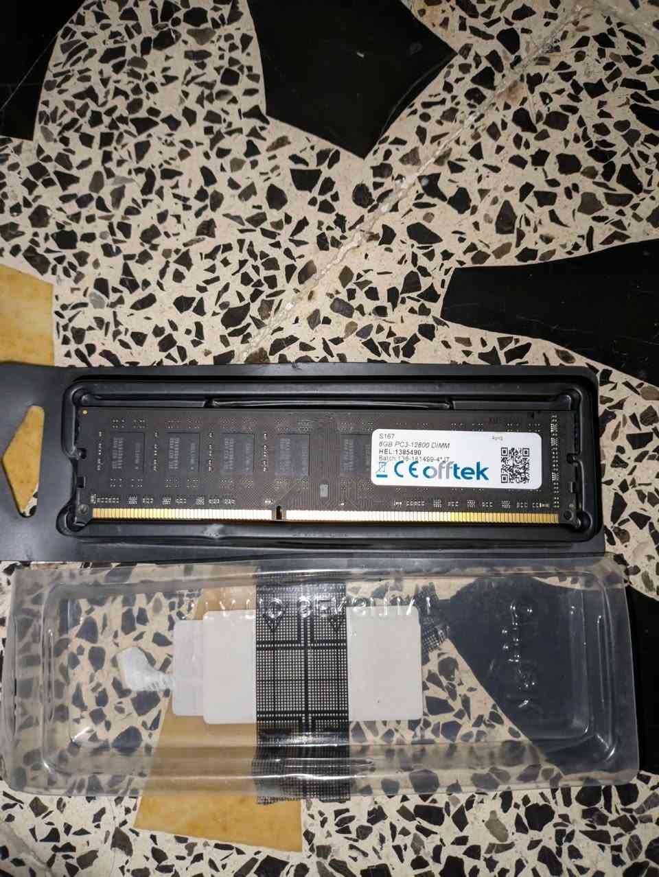 🚀 عرض تصفية: تجميعة كاملة (بورد + معالج + رام + باور) بسعر لقطة!
السلام عليكم شباب، للبيع قطع حاسبة نظيفة جداً وشغالة 100% (استخدام شخصي ومفحوصة)، البيع جملة لكل القطع سوية بسعر ما يتفوت:
✅ المواصفات:
المعالج: Intel Core i5-3570 (أداء قوي للألعاب والبرامج).
المذربورد: B75 (تدعم USB 3.0 وسريعة جداً).
الرام: 8GB DDR3 (كافية لكل الاستخدامات المتوسطة).
الباور سبلاي: Casper 450W أصلي ومستقر جداً.
💰 السعر الكلي (قفل): 75 ألف دينار فقط!
(ملاحظة: السعر نهائي لأن القطع نظيفة جداً وتستاهل).
🚚 التوصيل:
يوجد خدمة توصيل سريعة داخل النجف ولكافة المحافظات.
📍 المكان: النجف الأشرف.
📞 للتواصل (اتصال أسرع): ***********
(ملاحظة: اللي جاد بالشراء يتصل مباشرة، المراسلة على الخاص قد تتأخر).
