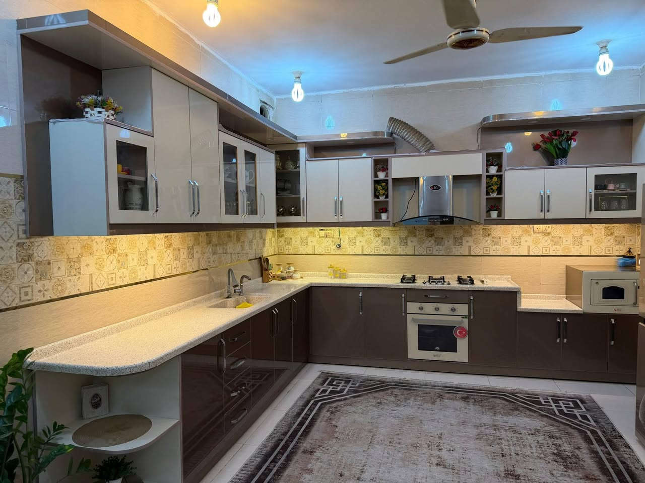 مستعمل اخو الجديد / مليون وربع / بدون الاجهزه


**إذا كنت صاحب هذا الإعلان وتريد حذفه لأي سبب، رجاءا أرسل رسالة إلى الدعم الفني**