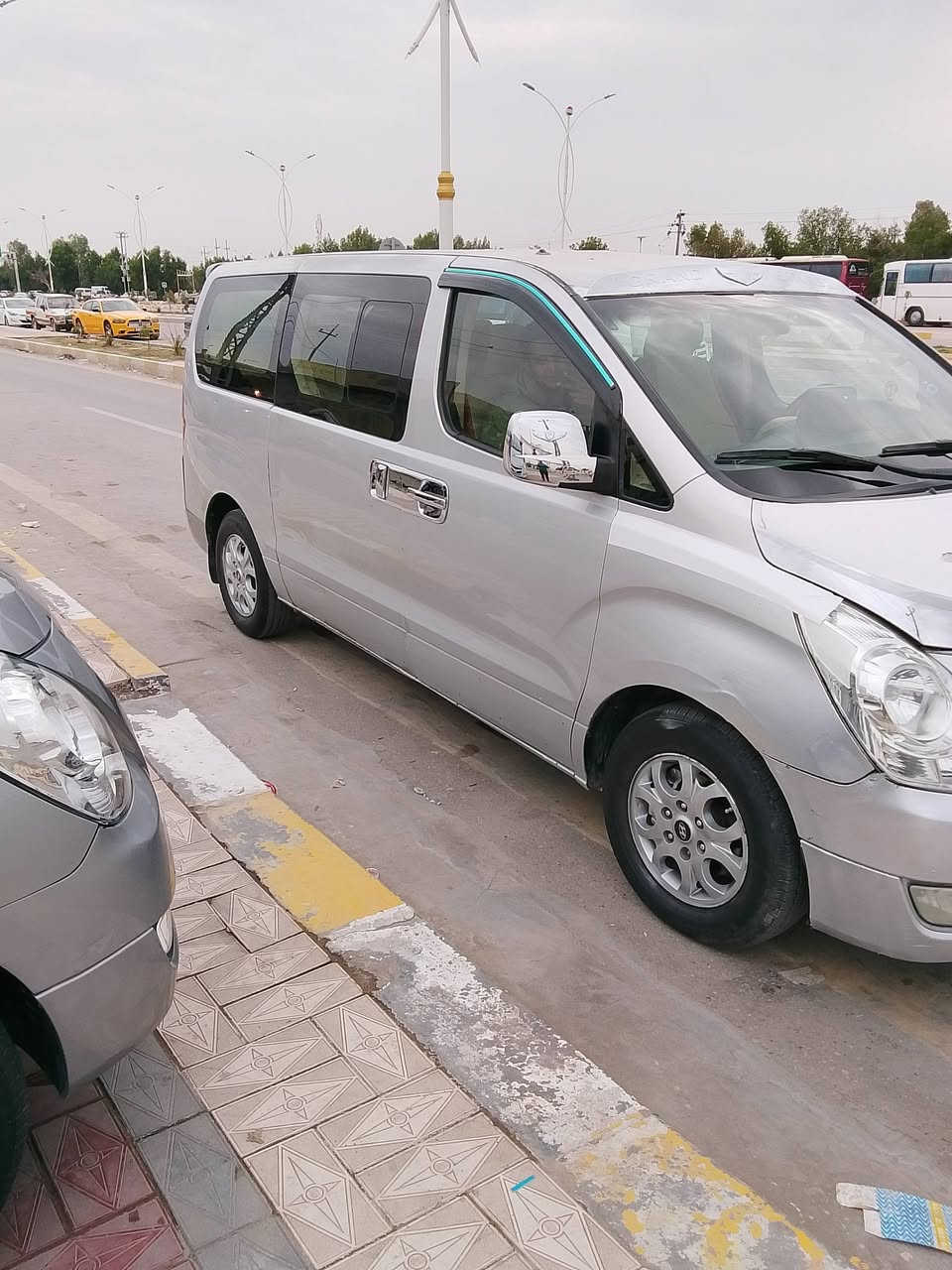 سلام عليكم ستاركس ٢٠٠٩ محور مسكر  كفاله من صبغ والمعجون وضربات بيه دحجات خفيفه رقم صدمي ميسان تخم تايم دوشمه تنته جلد تجي وتشوف بعينك السياره السعر ١٢٠ وبيه مجال مكان سياره ناصريه مركز وراعيه موجود بلناصريه
***********
