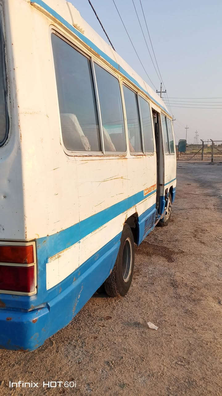 سلام عليكم كوستر عريض موديل89 محرك مال بنكو ع شرط سعر 5 الرقم ‏‪***********‬‏
