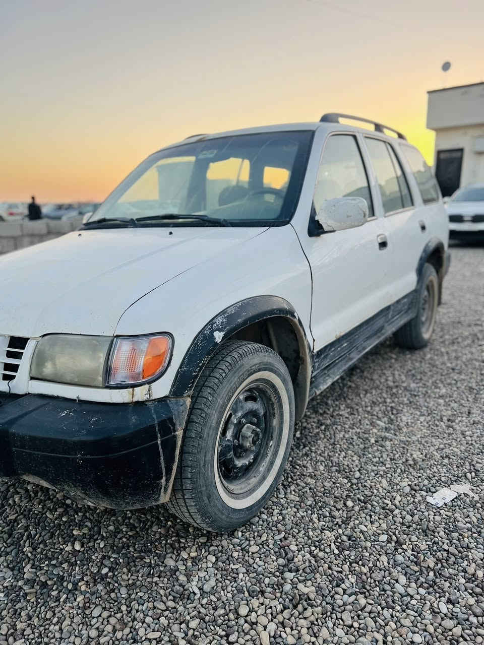 السلام عليكم
سيارات للبيع 
الأولى كيا اسبورتج 2001 رقم دهوك سنوية ساقطة ب 2024 شرط الوكالة و التحويل كير ومحرك شرط تبريد تدفئة شغالات صدر جديد السيارة بلا صبغ لوك كير كلها شغاله وضع شركة 
سعرها ٣٩ ورقه وبيها مجال و ترهم مراوس 
السيارة الثانية 
مازدا 626 رقم نينوى الماني سنوية ساقطة شرط التحويل كير اوتوماتيك تبريد اصلي محرك شرط صدر تايرات جدد 
السعر ٣٢ ورقه وبيها مجال للإستفسار الاتصال على الرقم التالي 
***********
