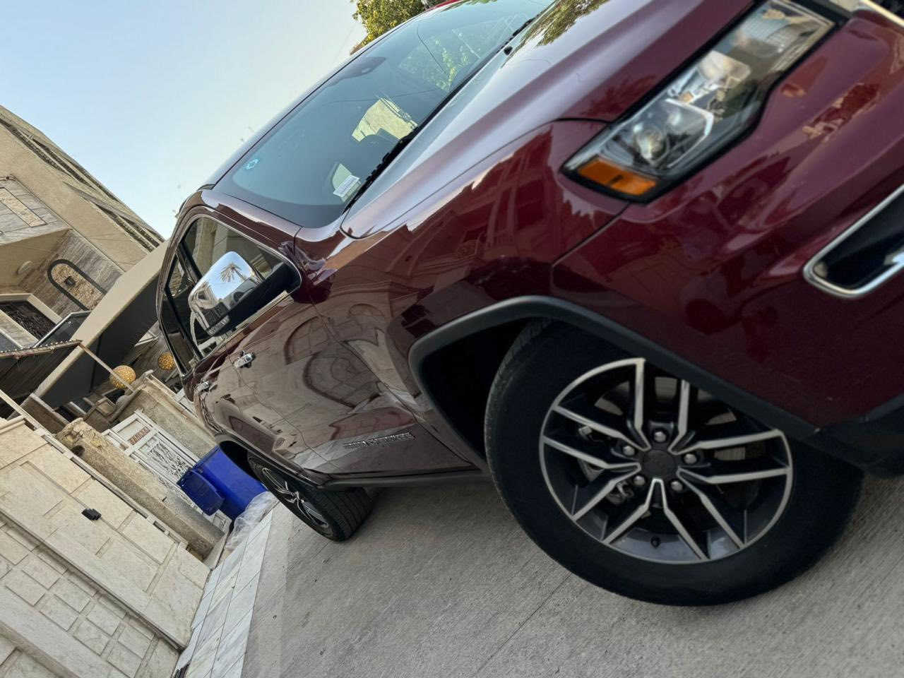 جيب شيروكي موديل 2019 وارد أمريكي كلين تايتل الممشى 96000 كم السيارة نظيفة وجاهزة للاستخدام رقم وسنوية هزة كلها جديد كير والمحرك كفالة عامة فئة Limited

المواصفات
محرك 6 سلندر
دفع رباعي
كشنات جلد
كشنات كهرباء
تدفئة كشنات
ستيرن متعدد الوظائف
شاشة كبيرة
كاميرا خلفية
حساسات أمامية وخلفية
رادار
نظام تحديد مسار
نظام نقاط عمياء
تشغيل بصمة
تشغيل عن بعد
مراي كهرباء مع تسخين
تحكم سرعة
المكان بغداد

سعر :248 وبي مجال 

رقم الاتصال
***********
