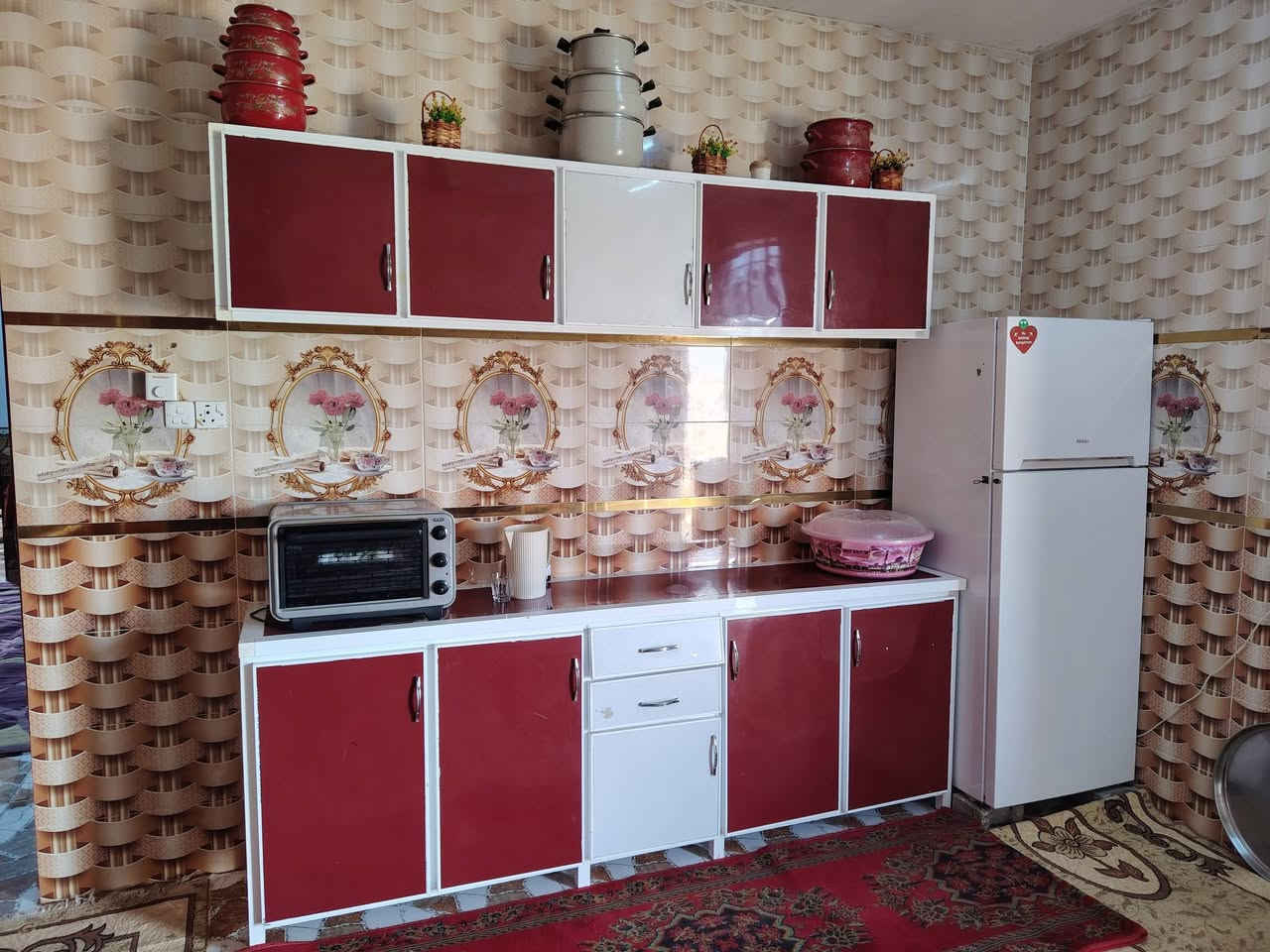 السلام عليكم
من رخصه الادمن غرفه نوم للبيع بسعر مناسب 
السعر 550 الف 
كاونتر مع سنك كامل كما موضح بالصور السعر
مليون وربع 
العنوان حديثه قرب تربيه حديثه 
للاستفسار الاتصال
***********
