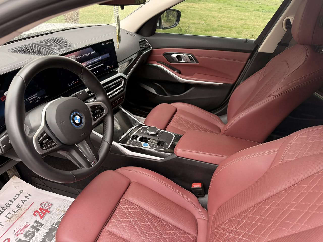 بي إم دبليو 3i 35L 2024
السلام عليكم السيارة معروضه للبيع
كهربائي بالكامل رقم دهوك
ماشي 18 الف كيلو متر
مواصفات السيارة :
حجم البطارية  70 كيلو واط
قوة الماطور 210  كيلو واط (286 حصان)
تسارع السيارة 6.2 ثانية
تمشي بالشحنه الوحدة 520 كيلو حسب الضروف
فتحة سقف بنوراما
ابل كاربلاي
بيها منفذين للشحن السريع DC وللشحن البطيء المنزلي
باقي مواصفات البي ام المعتادة من تحكمات الستيرين وتطبيقات الشاشة الخ..
السيارة مغلفة PPF بالكامل ومضللة مع وجود كرت تضليل من الاقليم
مابيها اي صبغ ولا حادث السيارة وارد صيني
حاليا مكان السيارة في كربلاء
*********** لمعرفة السعر يرجى الاتصال وشكرا
