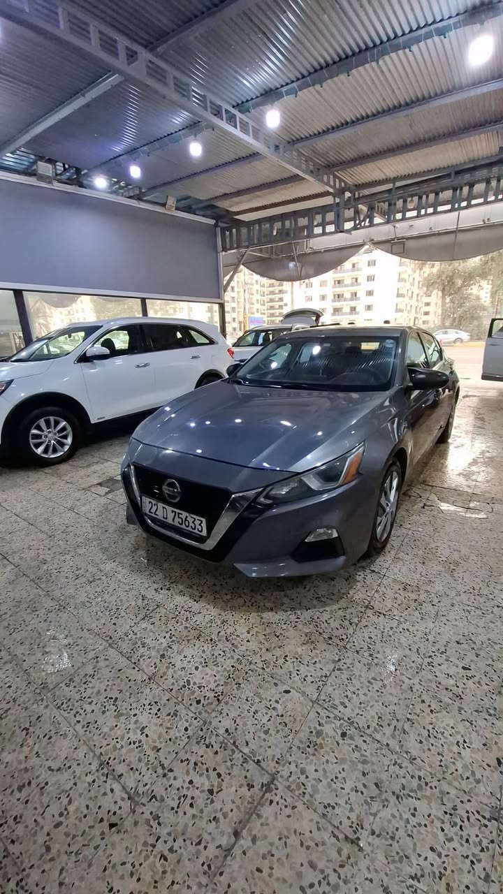 سلام عليكم اليتما نيسان موديل ٢٠٢٠ سياره كاملة من كل شيء ادامه عليها رقم شمالي مكانها بغداد الحريه سعرها ١٣٥ وبيها مجال ‭٠٧٧٣ ١١٨ ٥١٣١‬
