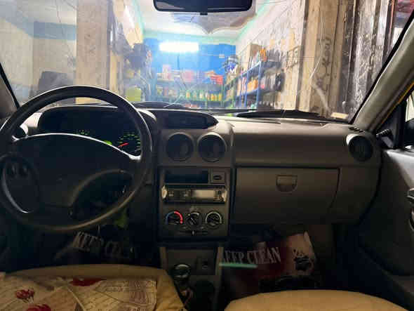 السلام عليكم سايبة موديل 2014
مكينه بدااية تبخير صوته ناعم 

كير خير من الله

سيارة بيه ضربة موضحة بصورة

السعر ((33))وبيه مجال 

***********
