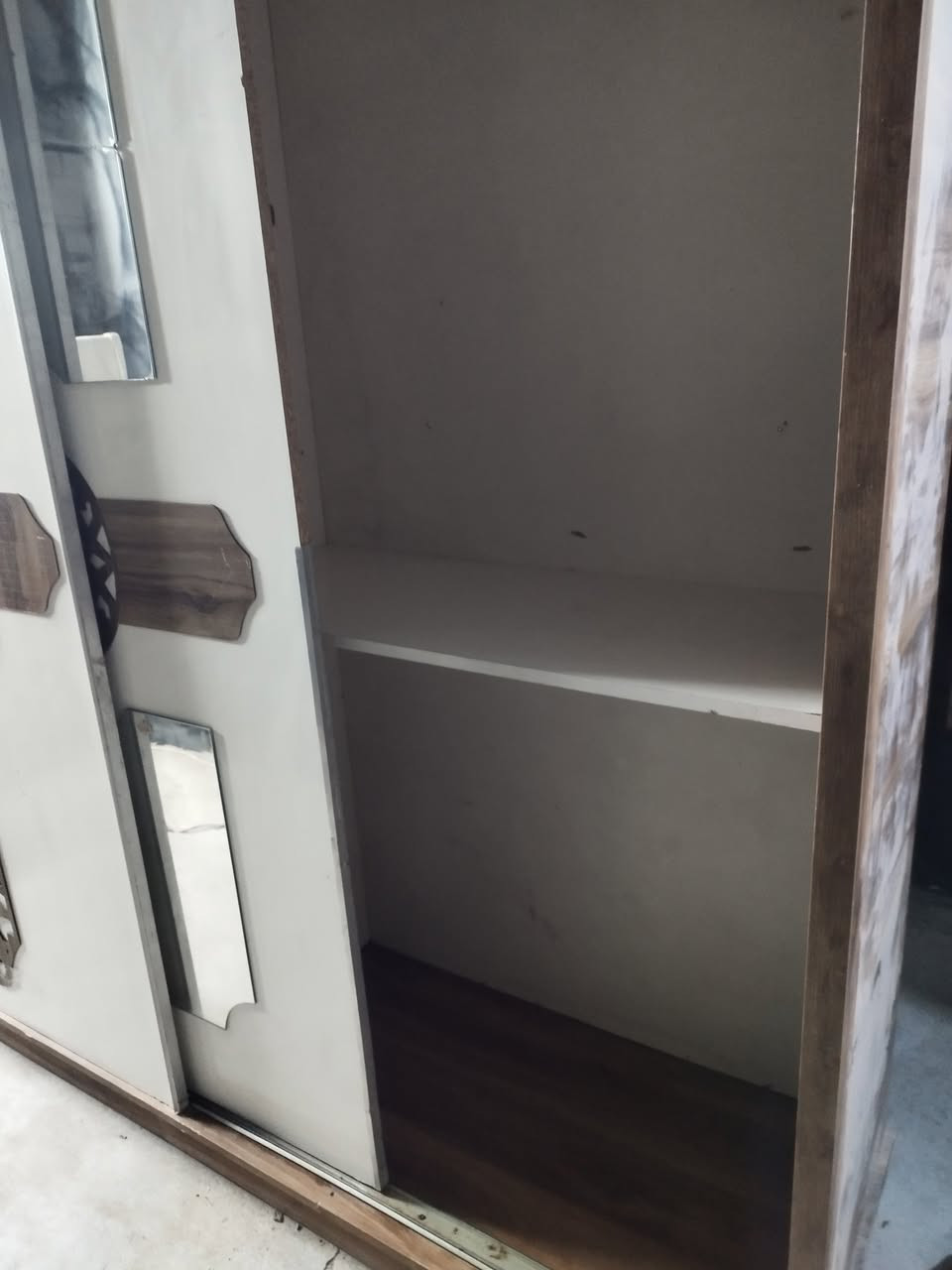 السلام عليكم كنتور 6 ابواب صاج داخل وخارج نضيف كلش ب 60 الف كنتور 3 ابواب صاج داخل وخارج تكمه شغل الاول ب 50 الف كنتور سلايت تركي نضيف ب 50 الف مكاني ابو غريب *********** وبي واات ساب
