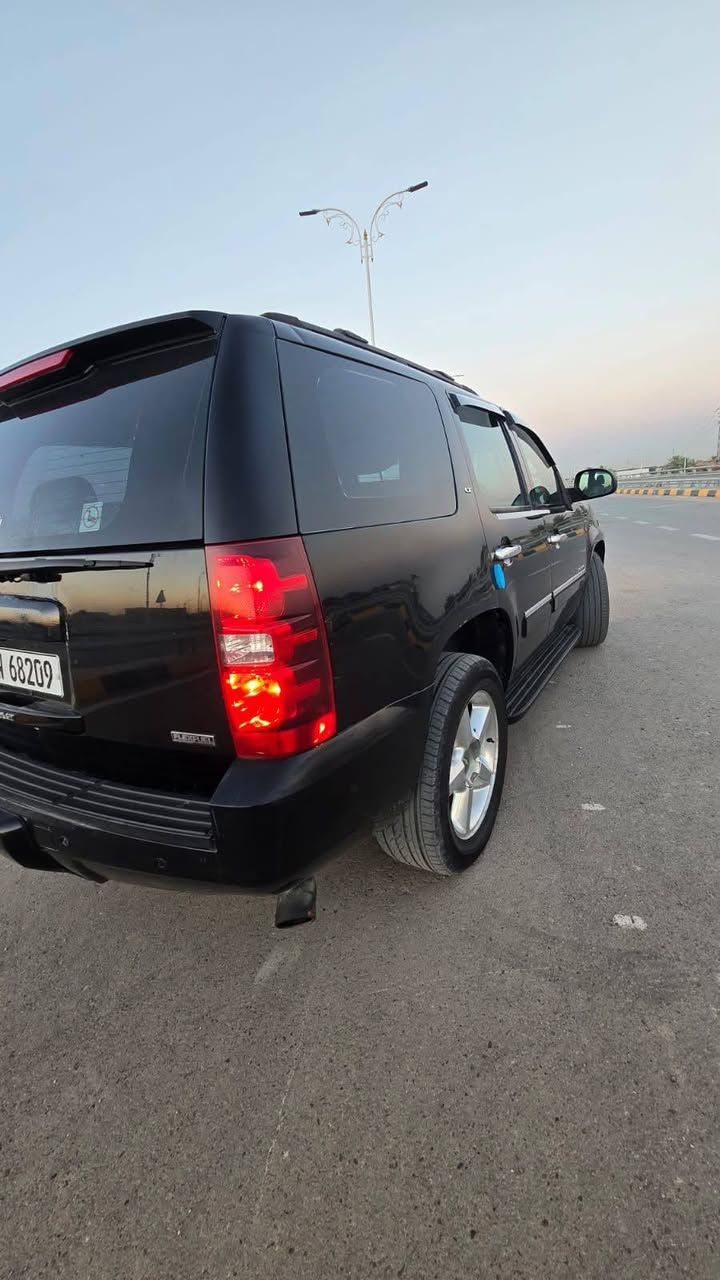 تاهو   Ltz موديل 2014 رقم بغداد بأسمي وارد أمريكي قطعتين صبغ فقط بدون دواخل سياره جديده وجاهزه من كلشي فول مواصفات عده الفتحه داخل جلد بصمه كشن كهرباء السياره جديده مابيه نقص برغي تبريد تخم تاير حداديه كله جديد ترايك وين ميعجبك مكان السياره حله حي الزهراء السعر 178 رقم الهاتف ***********

