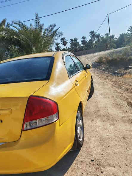 السلام عليكم ورحمه الله وبركاته للبيع كيا سبكترا موديل 2009 وارد امريكي ضربته بل جنطه باسمي مشروع وطني رقمه ذي قار كير اوتوماتيك كهربائي شغاله حدادي تبريد السعر 65 رقم الهاتف ***********
