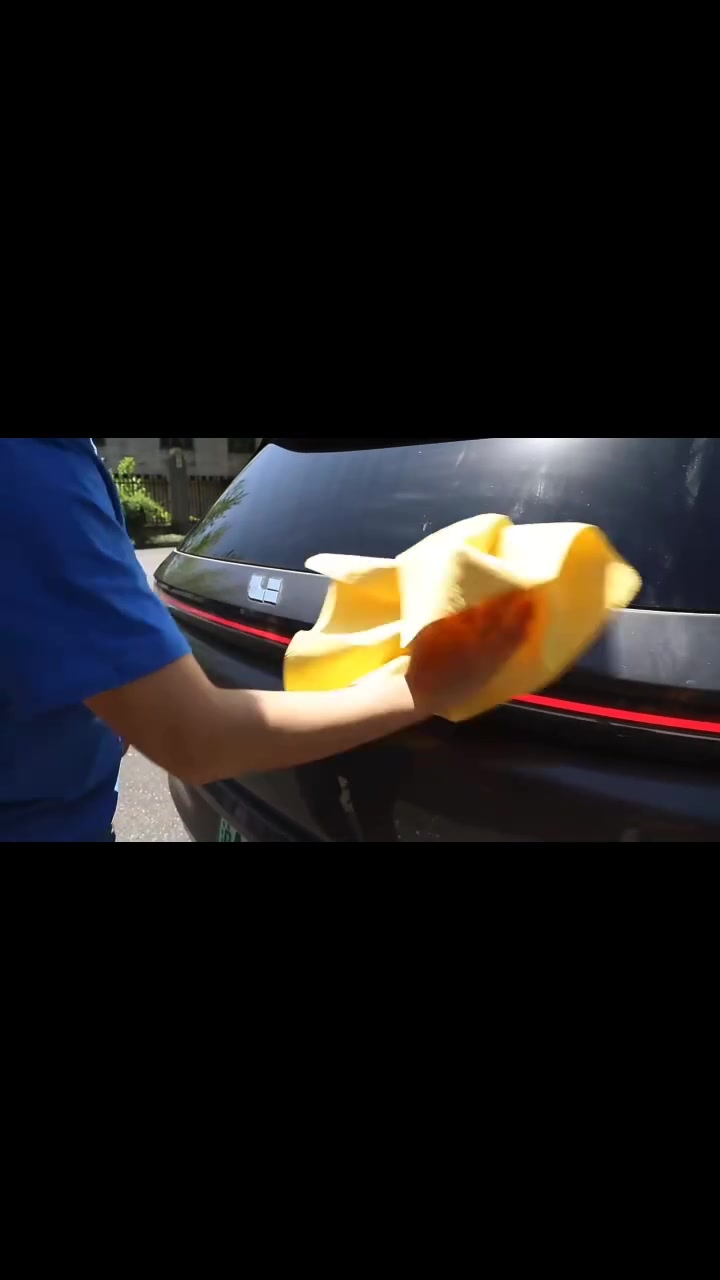 🚗☀️ ودّع حرارة الصيف داخل سيارتك!

حاجب شمس أمامي عاكس مصمم لحجب أشعة الشمس عن الزجاج الأمامي، ليساعد على تقليل الحرارة داخل السيارة ويحافظ على راحة المقصورة 🌞❄️

سهل التركيب بقواعد شفط قوية، وقابل للطي والتخزين بكل سهولة دون أن يأخذ مساحة ✨👜

اختيار عملي لكل سائق يبحث عن الراحة والحماية في أيام الصيف الحارة 🚘💨

للطلب والاستفسار راسل الصفحة عبر الخاص 📩

#حاجب_شمس_للسيارة #اكسسوارات_سيارات #حماية_السيارة #صيف #سيارات #عروض #تسوق #العراق


**إذا كنت صاحب هذا الإعلان وتريد حذفه لأي سبب، رجاءا أرسل رسالة إلى الدعم الفني**