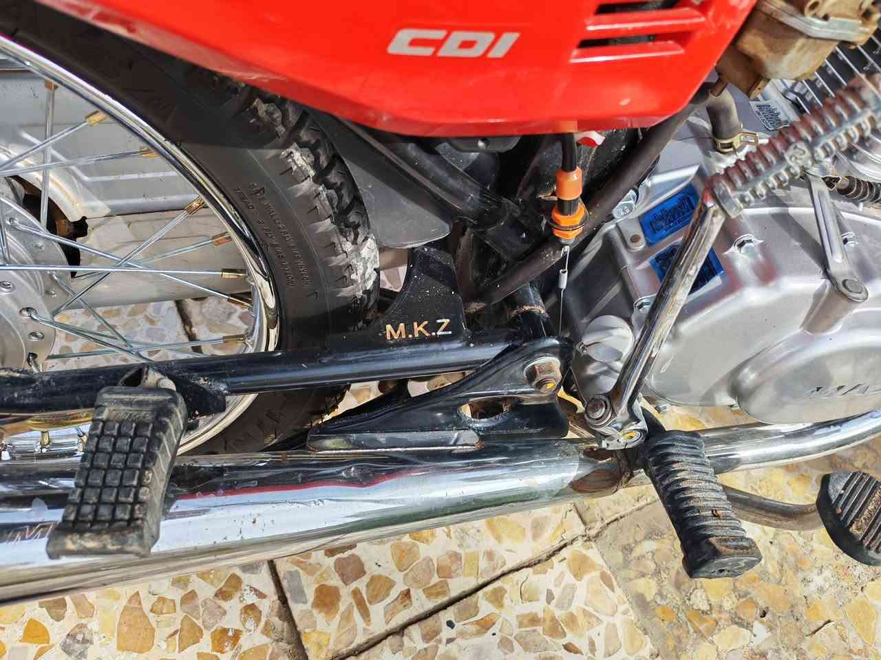 السلام عليكم دراجة  mkz وكيلها سيد خلدون بعدها جديده مال جناي السعر واحد ومية وبيها مجال للشراي ***********
