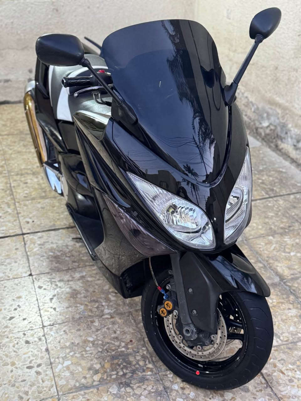 يا الله 
سلام عليكم شباب 
تي ماكس موديل 2011 دراجة بعدها بحالة الوكالة. كل نقص ما بيها  مكفولة من كل النواحي عليها ستيرن ريزوما وكلج مالوسي.  السعر 30 ورقة مكاني بغداد رقمي ***********
