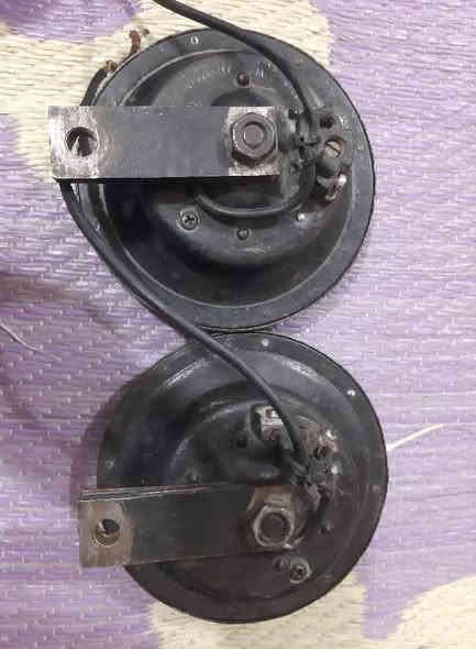 سلام عليكم مرخصت الادمنيه هورنات جنح الماني بلادي ما مبدل بيهن اي شي للبيع دكه خشنه القديمه قرص بلادي  مشتغلهن يم أنس فقط تنظيف سعرهن 400 وبيهن مجال مكاني كربلاء ***********
