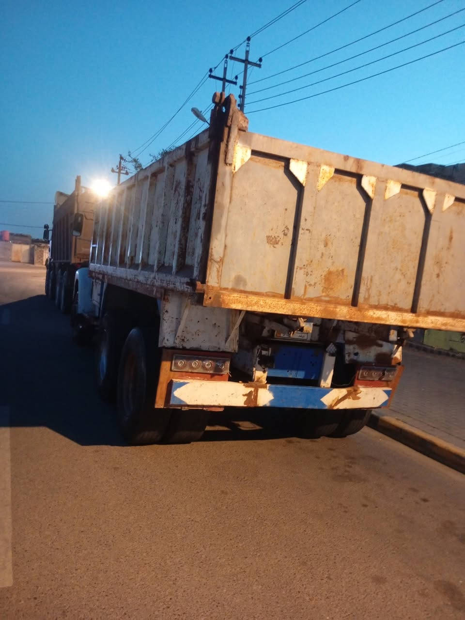 بدي للبيع كامل مكمل سعره 22ورقه وبي مجال ***********  ***********

