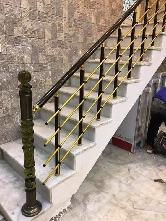 محجرات المنيوم تركي 
سعر المتر 38الف
رقم ***********
