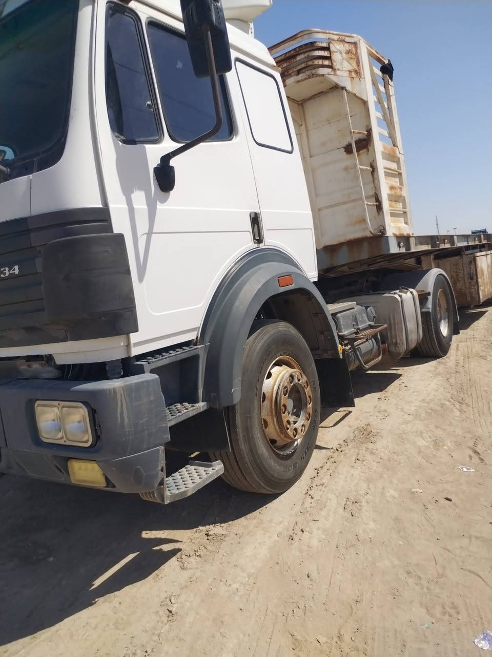 البي مديل 96
مكينه 6
كير كهرباهئ 155
مربوط فلات جوانب متحركه 
رقم بغداد 
شاصي كير مكينه مكفولات سياره جديده ونضيفه 

***********
