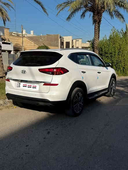 سلام عليكم توسان مديل ٢٠ خليجي 
رقم بغداد بأسمي 
شركه الكاصد ماشيه ٧٣ 
مكفوله فقط بارد بل جاملغ 
السعر ٢١٢ وبيه مجال 
مكان بغداد 
***********
