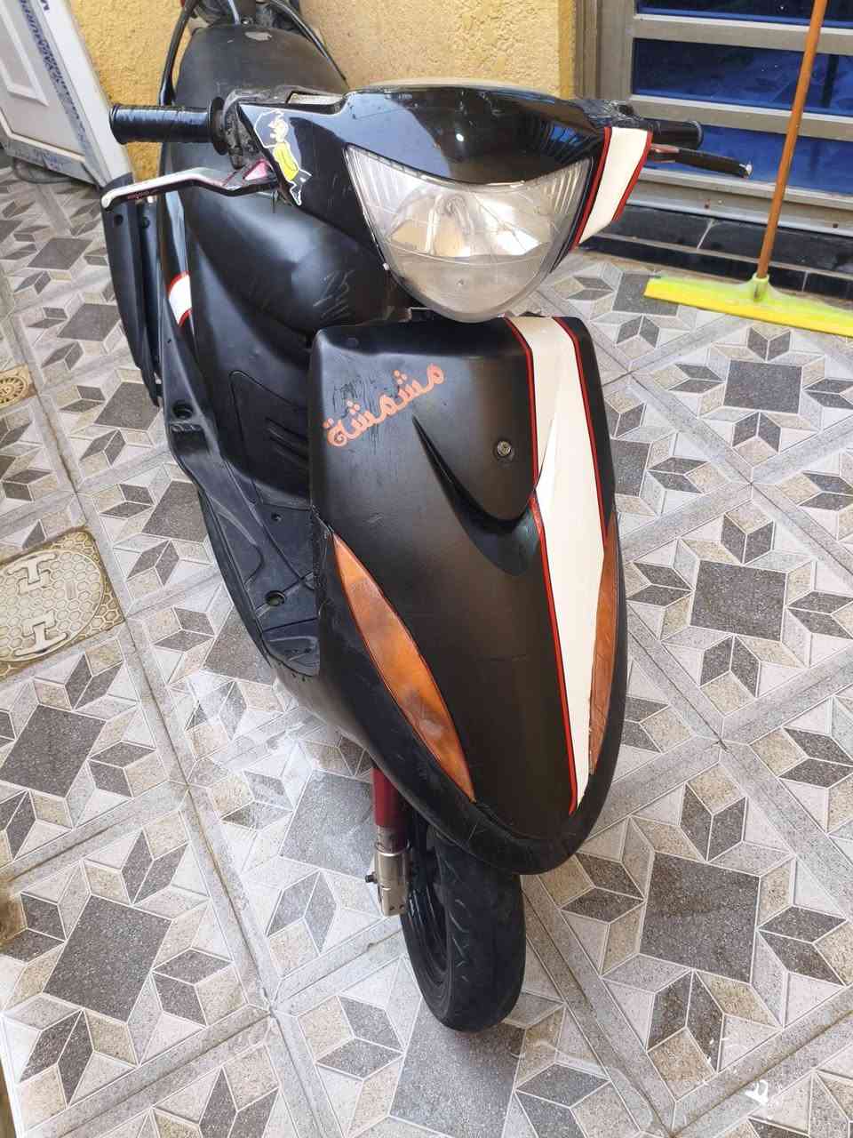 سلام عليكم دراجه ماكس للبيع مكينه 49 ما مفتوحة بلاد   شلعه ومعدل مكينه ناعمه ما تنسمع لا تنقيص ولا تبخير  كفرات اصلي  بس مصبوغات اسود   شغاله سلف هندر كله شغالهه
كهربائياته كله شغالة 
التزويد البيهه 💯🎶
1- دبلات رياضي 💤
3- يدات بريك رياضي💤 💙
5- قطره مال دهن 💤💙
قطرة مال اكسل
- صالنصه FM💤💙
 سعر 700 وبيه مجال 
*********** الاتصال مكاني كوت حكيم
