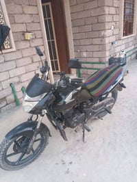 موطور للبيع شرط من كلشي  السعر ٤٠٠ قفل  07710146634