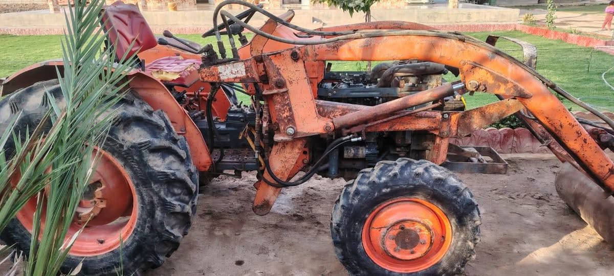 مكينه كابوته ياباني للبيع مكفوله كفاله عامه وراها رفاسه وكيله ***********
