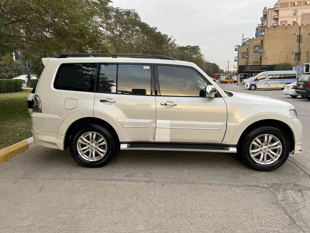 السلام عليكم

بعد التحية والاحترام

باجيرو 2019  حبتور   علامات ذهبيه 
خليجي نظيفة جداً جداً
السيارة  مكفولة من الصبغ والتبديل  والبارد حتى الدعاميات بدون صبغ

تبريد ثلج بدون فصلة او شي  غرفتها جديدة لوك 

المواصفات 
محرك 3800 
فتحة سقف 
دمام
تحكم ستيرن 
جلد اصل
كشنات كهرباء 
دوش لايت
8 اير باك
زينون بلادي
٧ راكب
نظام الدفيلوك
ثلاجة
ماشيه 60 الف حقيقي شرط الفحص
مري شفط
ترحيب بالمري
3 قطع تبريد

مكينه وكير بشرط ممفتوح صدر امامي خلفي  كلة بشرط 
 
 رقمها اربيل بأسمي رقم وهزه وفحص وسنويه كله جديد  لل2031 سويجاتها وكتلوكاتها وجنطتها وكاعايتها كلها كامله

 مكانها بغداد العامريه

السعر 238 وبيها  مجال

***********
