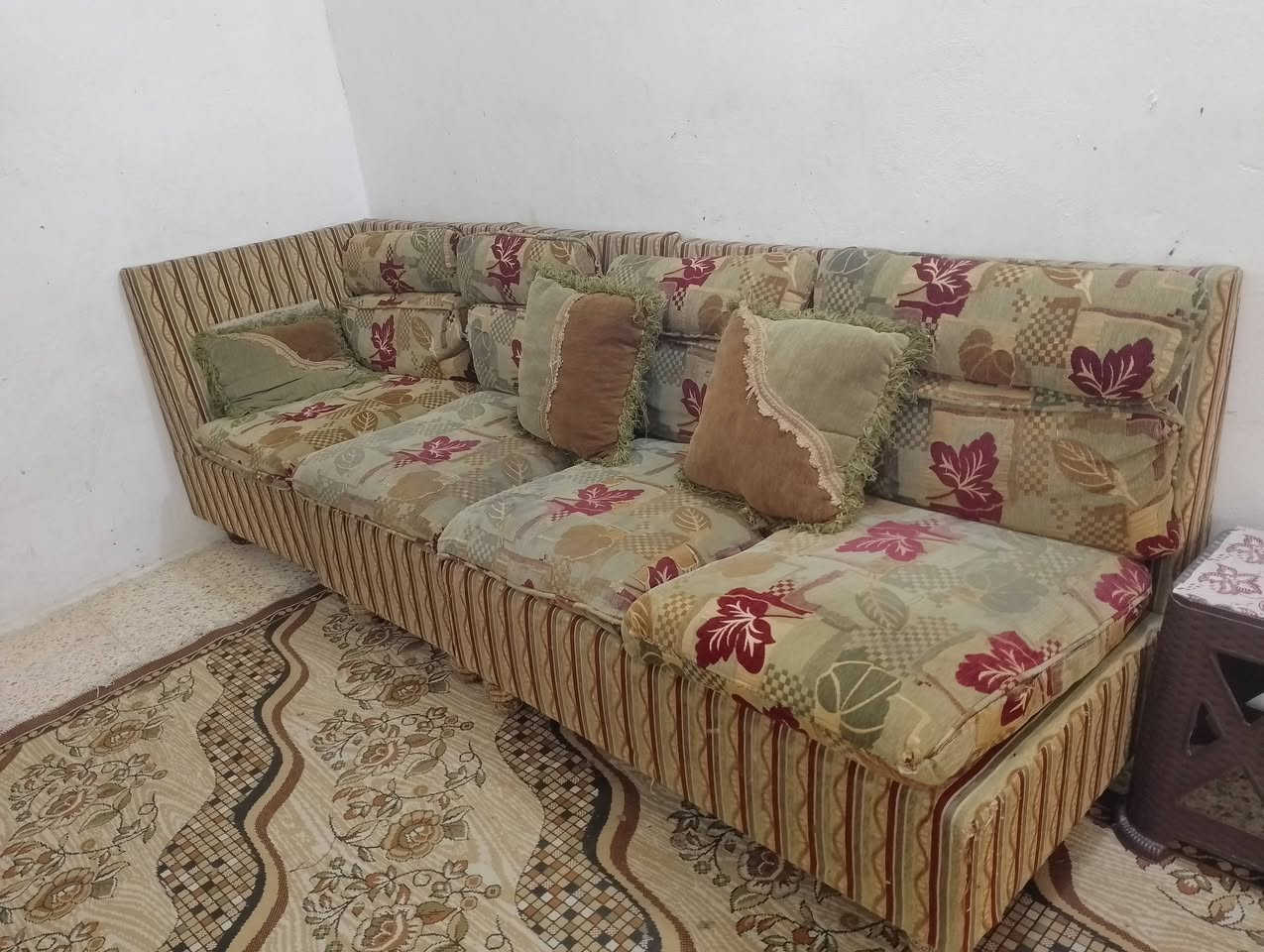 ديوان للبيع ست قطع نضيف سعرة ب 150وبي مجال


**إذا كنت صاحب هذا الإعلان وتريد حذفه لأي سبب، رجاءا أرسل رسالة إلى الدعم الفني**