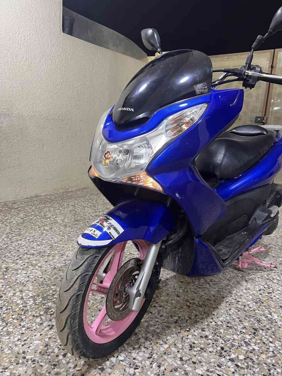 سلام عليكم بي سي اكس جيل اول مكينه 125 مكفوله مكينه شرط برغي ممفتوح من المكينه تريد جيب فيتر وياك السعر 12  بس مجال حك الجيه مكاني بغداد جميله الأولى الاتصال على هذا رقم ***********
