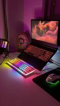 Acer nitrov16 AI • المعالج: Intel Core i7-14650HX (جيل 14)  • كرت الشا...