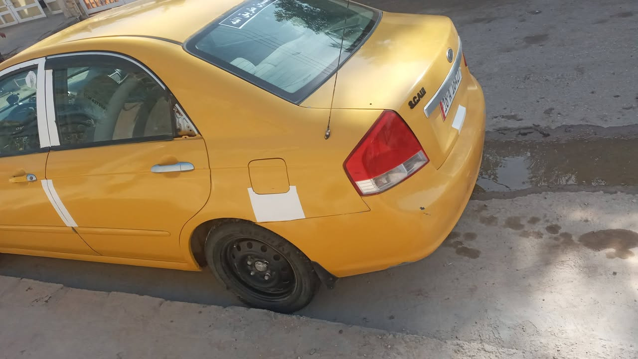 السلام عليكم
كيا سبكترا رقم بابل انكليزي سنويه لل 30 بسمي تحويل مباشر 
كير اوتو ومكينه 2000 دوش المرغوب مكينه مجفتها تجفيت مضبوط لا تنقيص ولا بخار 
تبريد حداديه جاهزه تايرات نص عمر 
حادثها مال أمريكا جاملغ أمامي فقط 
ملاحضه : السياره بدون لا شواصي ولا تكم ولا حوض فقط تعمير بسيط بالداخل مال الجاملغ 
وبيها هسه هاي الطخه فقط الصبغ واكع 
كهربائيات كلها شغاله
 لايتات : LED 
كشافات : ابيض ثلجي 
السياره جاهزه كبل للشارع 
السعر : 70 وبيها مجال بسيط للشراي 
للإستفسار الاتصال على الأرقام التاليه :
*********** 
***********
ملاحظة : الخاص مفتوح 
التفاصيل كلها كدامك لتكلي شبيها 
الشراي يتصل
