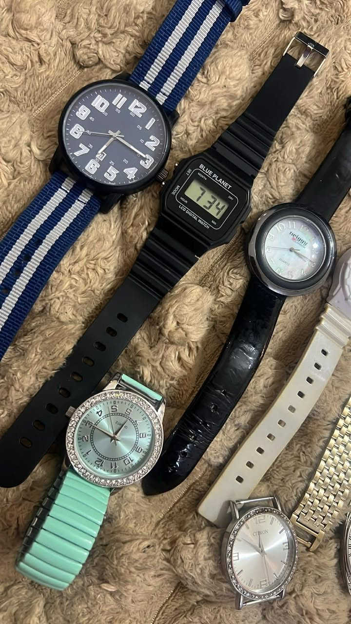 ساعات باله رجالي ونسائي نضيفات شغالات كلهم ماركات للبيع قيمهم وأخذهم


**إذا كنت صاحب هذا الإعلان وتريد حذفه لأي سبب، رجاءا أرسل رسالة إلى الدعم الفني**