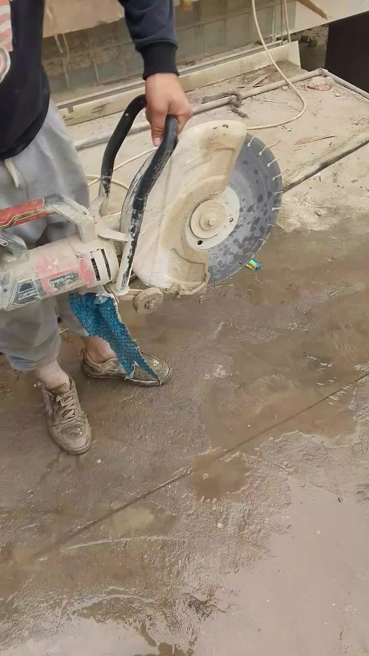 السلام عليكم كادر قص وتفليش الكونكريت رباطات ودرج قلع ارضية تكشير جدران اخوكم ابو علي ***********
