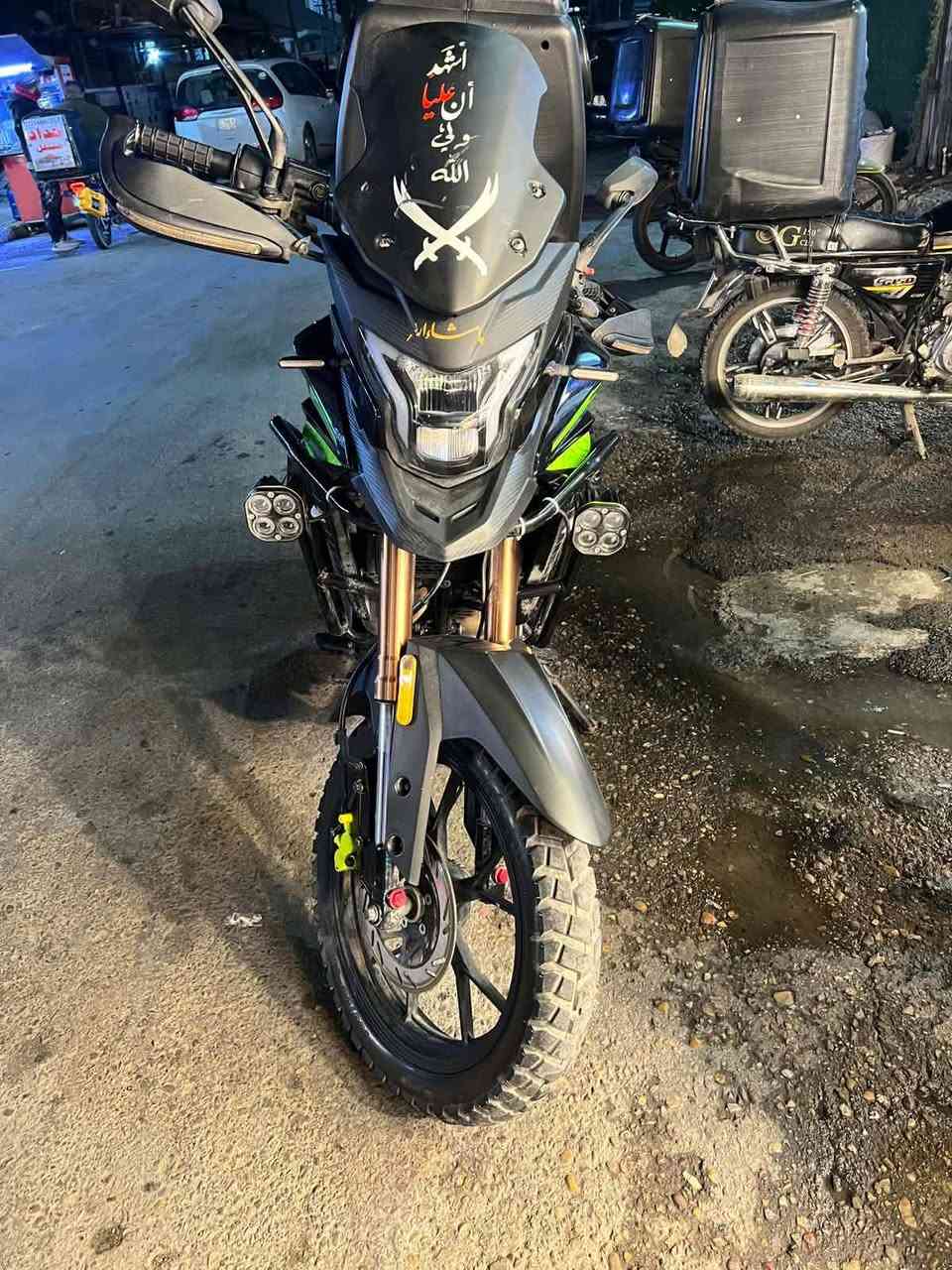 السلام عليكم دراجة دايون ادفنجر موديل (2026) دراجة مرقمة رقم اربيل تحويل ثاني يوم مكفولة كفالة عامة الممشى 15 الف اي نقص مابيه السعر (3500) وقابل للتفاوض *********** اتصال واتس اب متوفر
