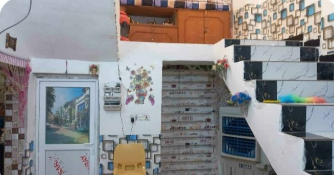 بيت للبيع مساحه ١٤٠ متر بكانه مقابل جسر الأخضر يم بيت مشكور بسعر ٤٥ وبي مجال ***********
