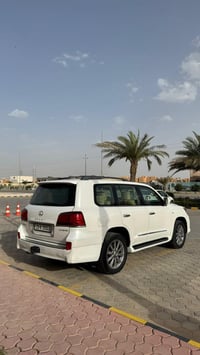 للبيع لكزس 2010 فول مواصفات للأخير رقم سليمانيه  بسمي ماشيه 200 الف سي...