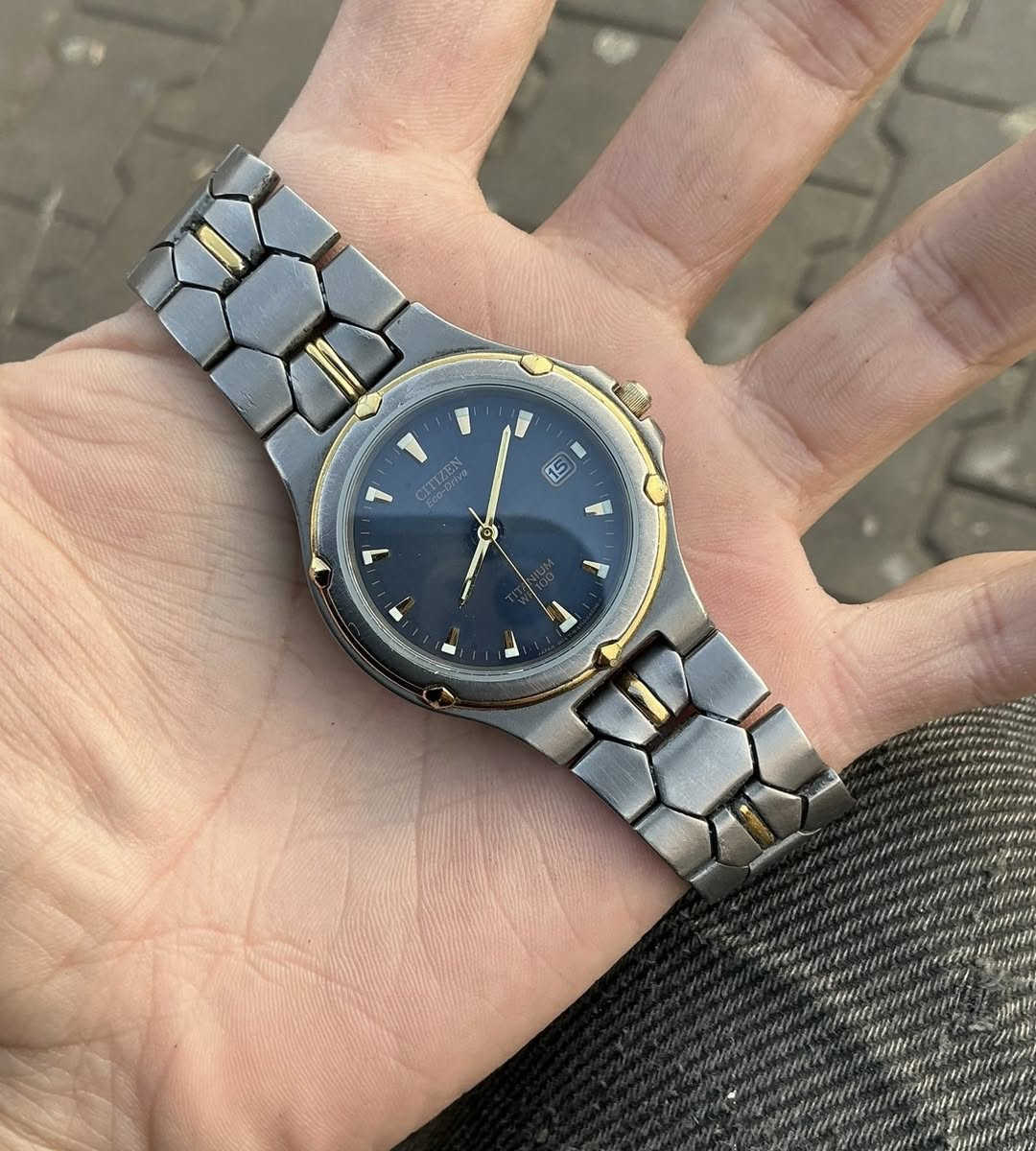 السلام عليكم ساعة ستزن ايكو درايف تيتانيوم
ياباني اصلي قديم
تيتانيوم بالكامل
عقارب وارقام فسفور
نافذة للتاريخ
قطر 38 37
نظافة ممتازة
110 الف


**إذا كنت صاحب هذا الإعلان وتريد حذفه لأي سبب، رجاءا أرسل رسالة إلى الدعم الفني**