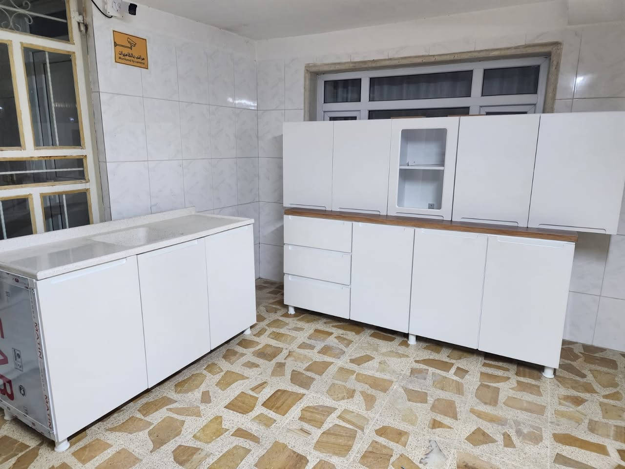 مستخدم اقل شهر جديد بعده 
قياس ارضي مترين  وملحق مترين و 30
وسنك متر و نص مرمر 
للستفسار ع وتساب ***********
