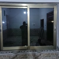 للبيع شباك المنيوم سلايت عدد 3 الابعاد متر ونصف في متر وعشرين (1.5في1....