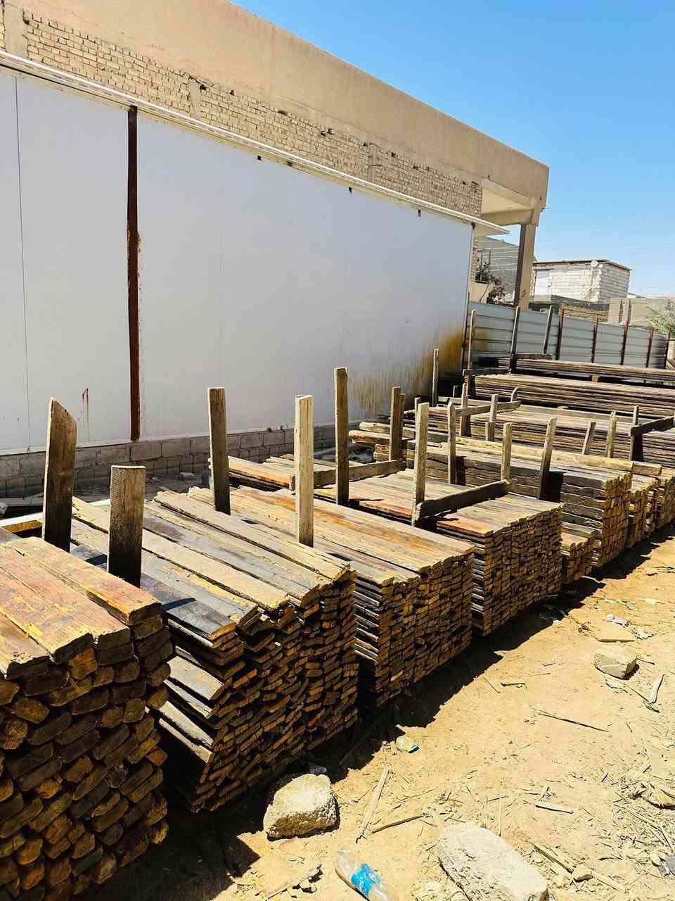 قالب خشب للبيع 13 مكعب سعر مناسب/4000مليون وبي مجال /***********
