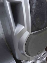 زوج سماعات ايوا نظيفات جدا للستفسار 07777854654