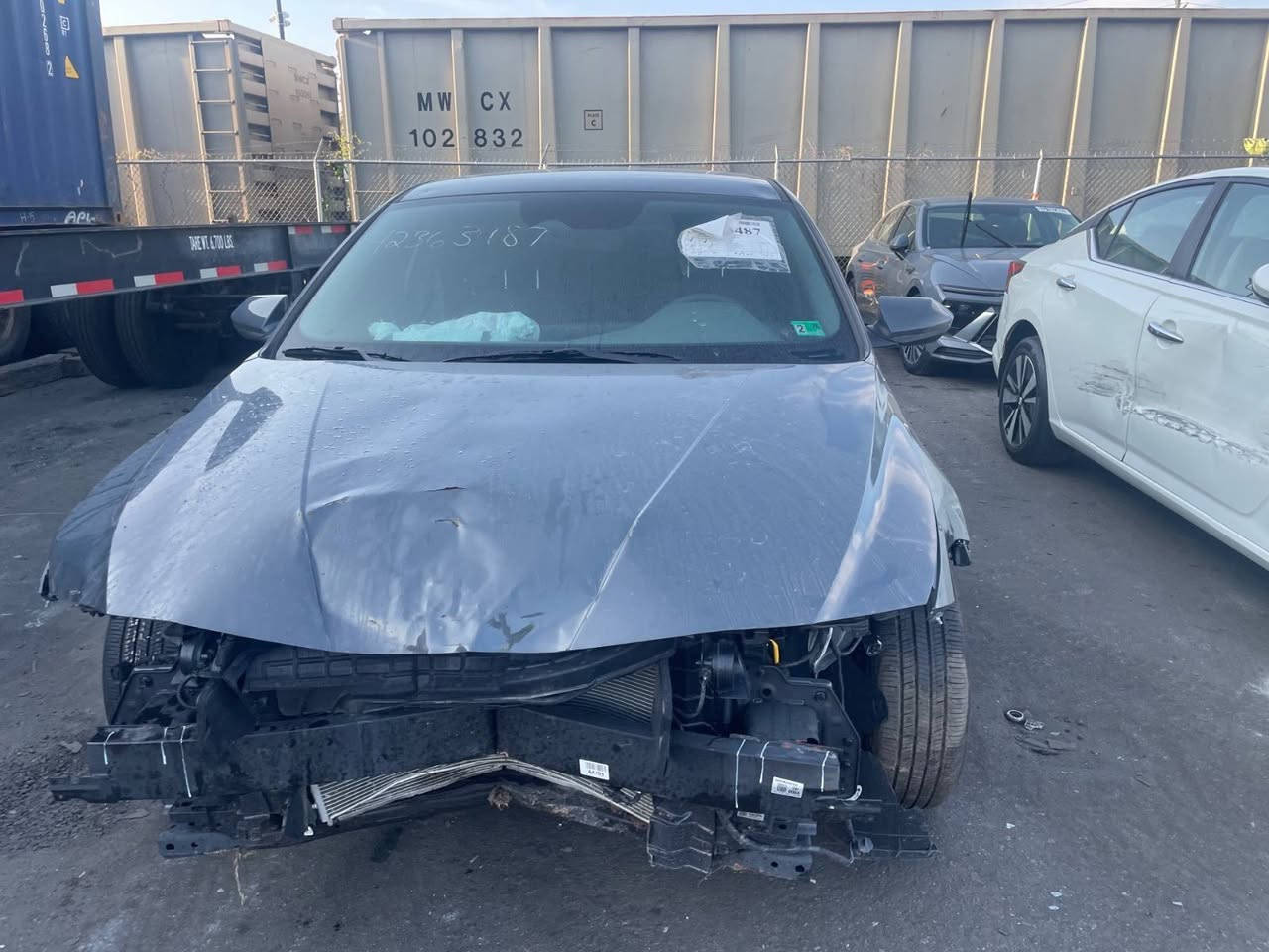 النترا موديل 2025 وارد امريكي بدون لوحات ماشيه 4000 حادثه مثل ماموضح بصوره بدون دواخل لا شواصي ولا لغوده اتكفل بيهن حادثه خفيف ولا قطعه مبدله ليبل واحد مكاني بابل السعر 168 وبيه مجال غير متواجد ع الفيس *********** بي واتساب
