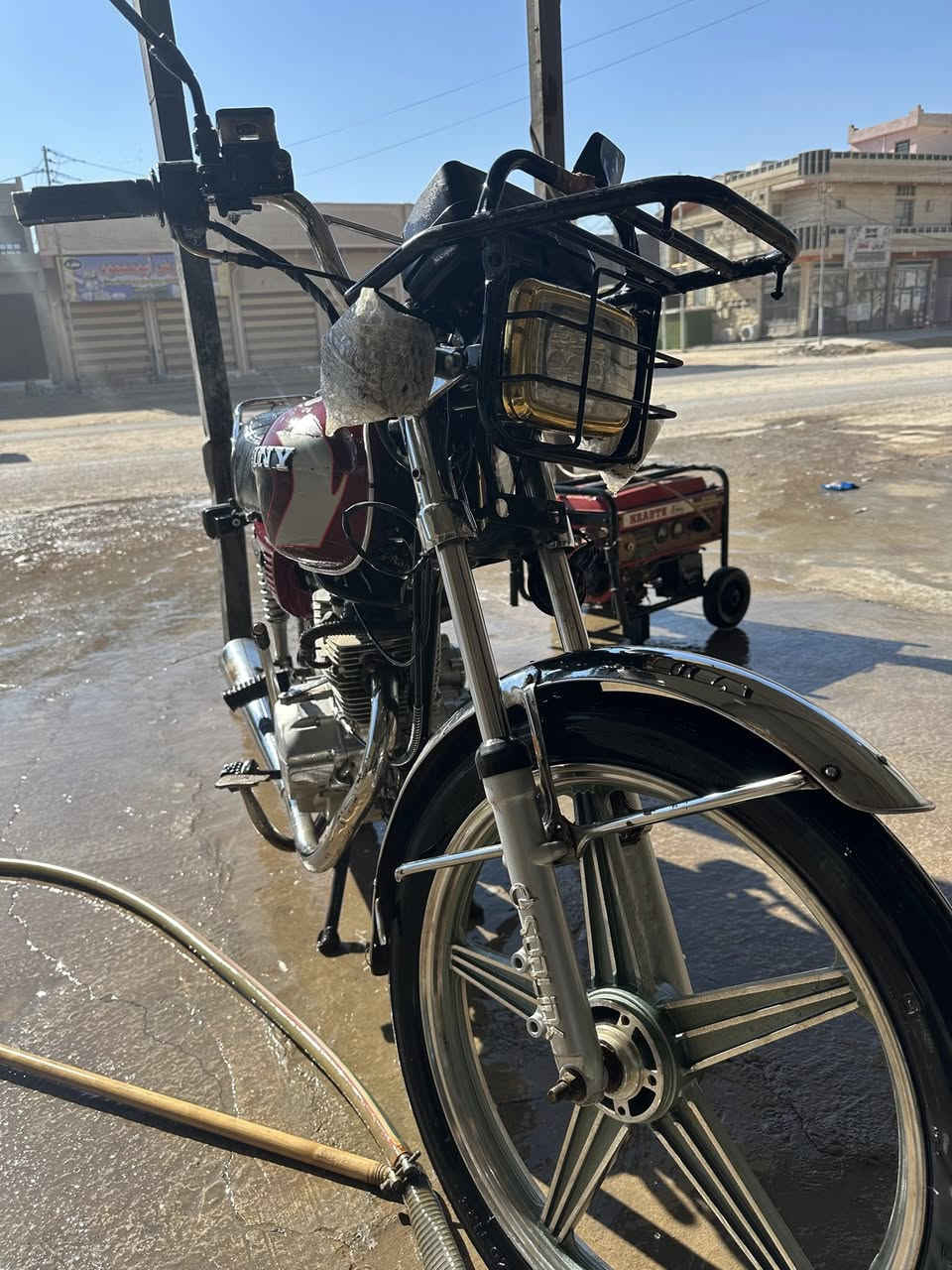 سيفان موديل 19 كلش نضيف كلشي بي شغال سلف هندر هورن اشاير لايت عالي ناصي دبل اشاره كلها شغاله شاصي نضيف والناضافه كدامكم السعر 390وبي مجال عنواني تكريت الديوم الرقم بي واتساب ***********
