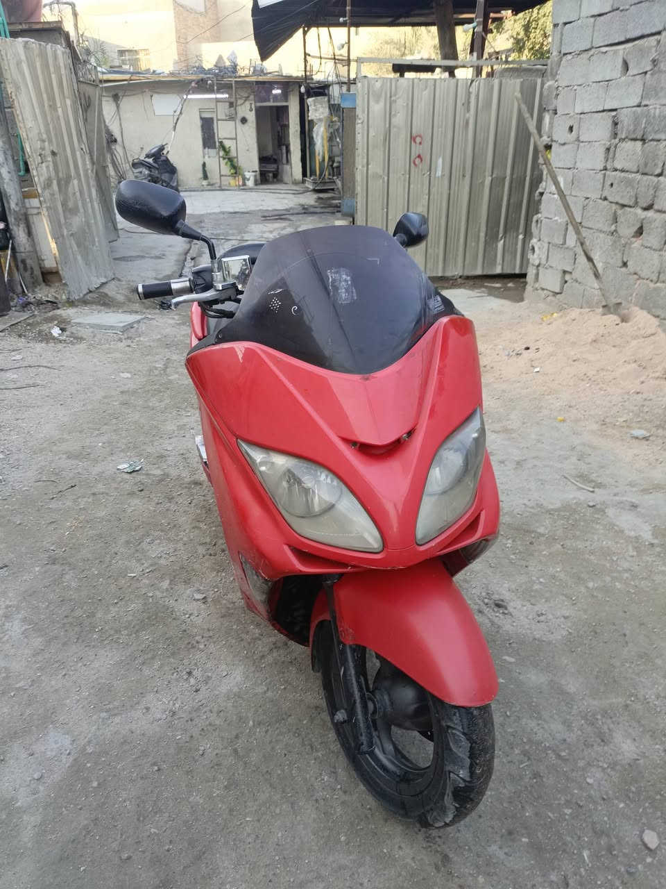 السلام عليكم دراجه فورزه صفر 8الله شاهد دراجه اتخبل وكلشي مابيهه مكاني بغداد بياع  قرب تقاطع درويش السعر 800وبيهه مجال حك الجيهه الرقم ***********
