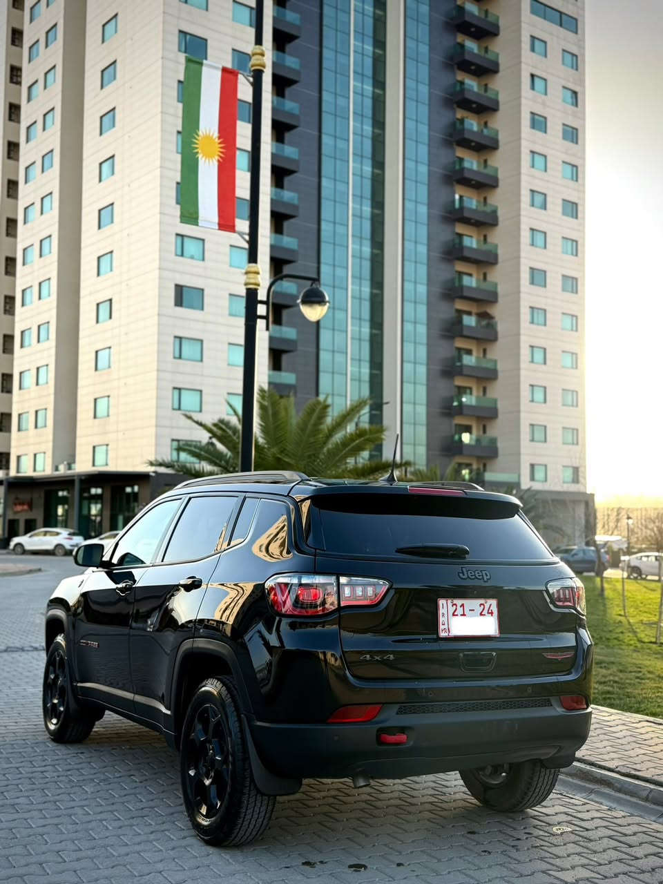 JEEP COMPASS Trail Hawk 2024
‎جيب كومباس تريل هوك  
‎ موديل2024شكل الجديد
‎ ،ماشيه 10 الف فقط
‎فول فول مواسفات TRAIL HAWK
محرك 4 سلندر 2000 تيربو 
‎فور ويل 
OFF ROAD PAGES 
‎، شاشة كبيرة
‎كاميرا ، كشنات جلد
كشنات كهرباء كشنات تبريد كشنات هيتر ستيرن هيتر
لايتات زينون ليد بك لايت ليد 
شحن واير ليس
‎، تحكمات ستيرن جهتين ، سايد بريك بصمة 
‎، تبريد وتدفئة قطعتين امامي وخلفي ,
‎تشغيل عن بعد ، رادارات امامي وجانبي مع نقطة عمياء حساسات خلفي ، مثبت سرعة ذكي تفاعلي ، نظام تحديد مسار ، اوتو ستوب توقف تلقائي ، بصمة أبواب
‎صندق كهرباء  
ABS,TC,NAVIGATION,GPS,WIFI,bluetooth,AWD
‎نيزام اوف رود SNOW,MUD,ROCK,SAND
‎سياره رقم كاتي تترقم شمالي فقط اربيل سليماني دهوك
‎حادث خفيف راس بنيد بدون ايرباگ بدون دواخل 
‎لغد شاصي كل بشرط 
بجم كل بيلادي
‎مكان السيارة في السليمانيه 📍
سياره بدون رقم تترقم شمالي فقط 
سليماني اربيل دهوك

‎للتفاصيل اكثر التواصل على الخاص
*********** 📞
