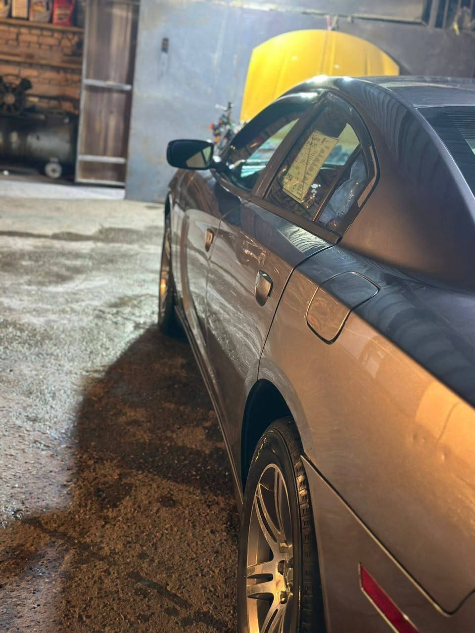 السلام عليكم جارجر موديل 11رقم بغداد سنويه جديده السياره بدون حادث بيها صبغ جاملغ امامي بدون فتح ابسبب الجراد وبيها تقسيم باب خلفي السعر 145 وبيها مجال حك الجيه سياره جاهزه للاخير مكينه كير حداديه تخم تاير لايت شمسي شاشه جبيره تبريد ها *********** او ***********
