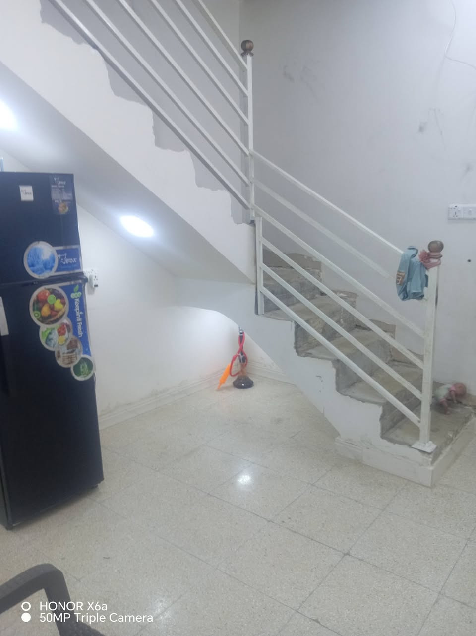 40 متر للبيع زراعي مكاتبه
البلديات اول فرع من شارع 20
البيت عالي عن الشارع متر
يتكون البيت من حوش صغير وتواليت خارجي
واستقبال وصاله ومطبخ حار وحمام داخلي
الطابق الثاني باقي 10سوف ويكمل
المنطقة مي مجاري كهرباء انترنت رصيف
باقي التبليط قريباً
السعر 38 مليون وقابل للتفاوض بالمعقول
للاستفسار المراسلة واتساب فقط
***********
