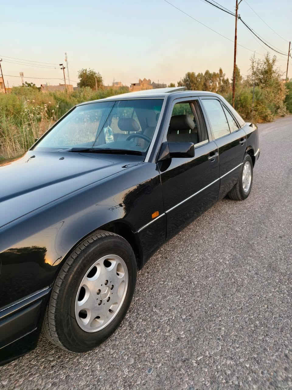 مارسدس دب لون اسود موديل 90 صبغ عام جماليه شرط  التحويل تبريد شغال محور 3000. مكينه. vvt.
عنوان موصل 

***********
