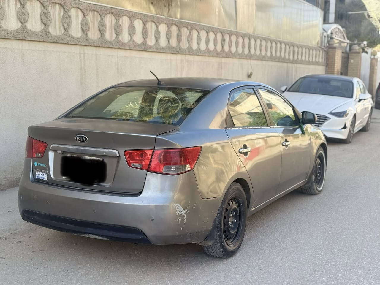 السلام عليكم سيراتو موديل 2012  خليجي محرك ١٦٠٠ دوش رقم اربيل تحويل او وكاله السياره بيها اربع قطع صبغ بدون دواخل  سعرها 82 وبيها مجال 
***********
