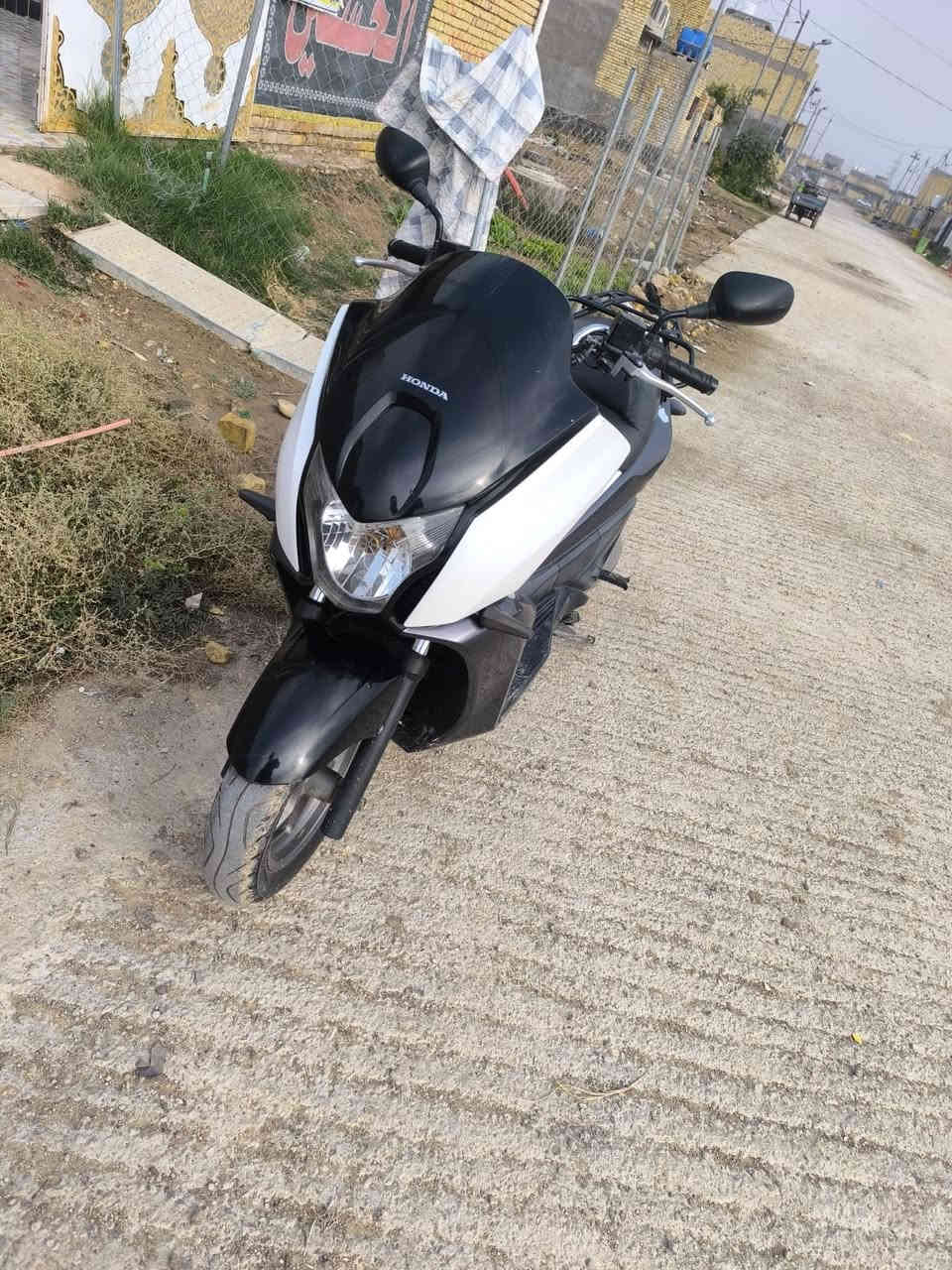 اسم الدراجه فاز
المحرك 250 سيسي
النوع صفر10
رمبه نضيفه كلش ما مفتوح فرغي واحد
مبدله دهن مرتين فقط دراجه جديده سرعه 188 معدل 
كلشي بيهه شغال واصلي شرط
سعر18ورقه رقم ***********
مكان واسط
