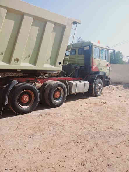 السلام عليكم مان للبيع ماكينه غلق عادي مجموعه وربع من الاسد تنباع راسه عربانه علىم.  ***********
